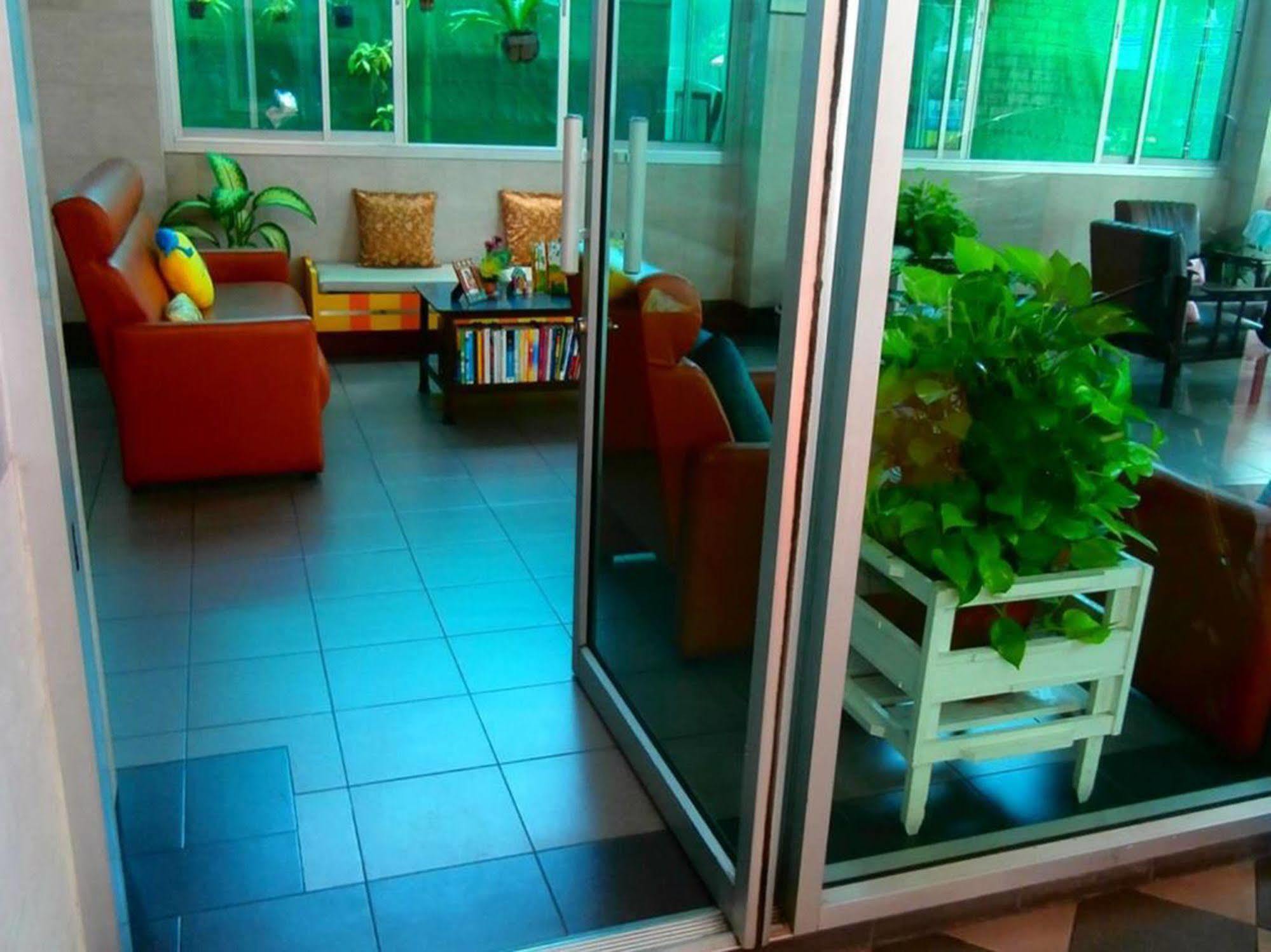 Seabreeze Mansion Otel Phuket Dış mekan fotoğraf